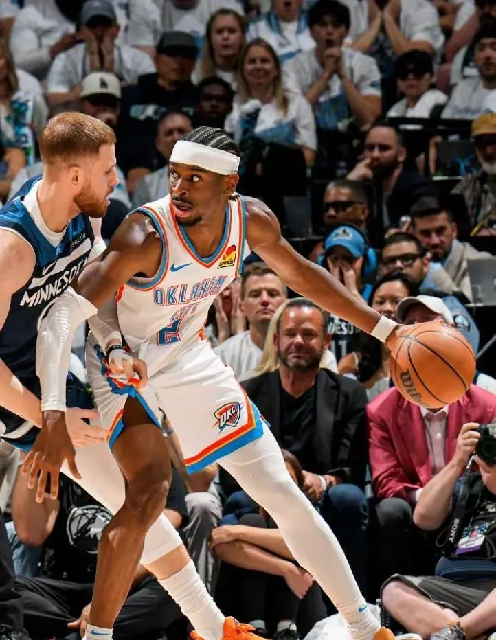 爱游戏app-NBA季后赛集结日走向成谜，那不勒斯遗憾出局，话题不断，临场指挥获称赞