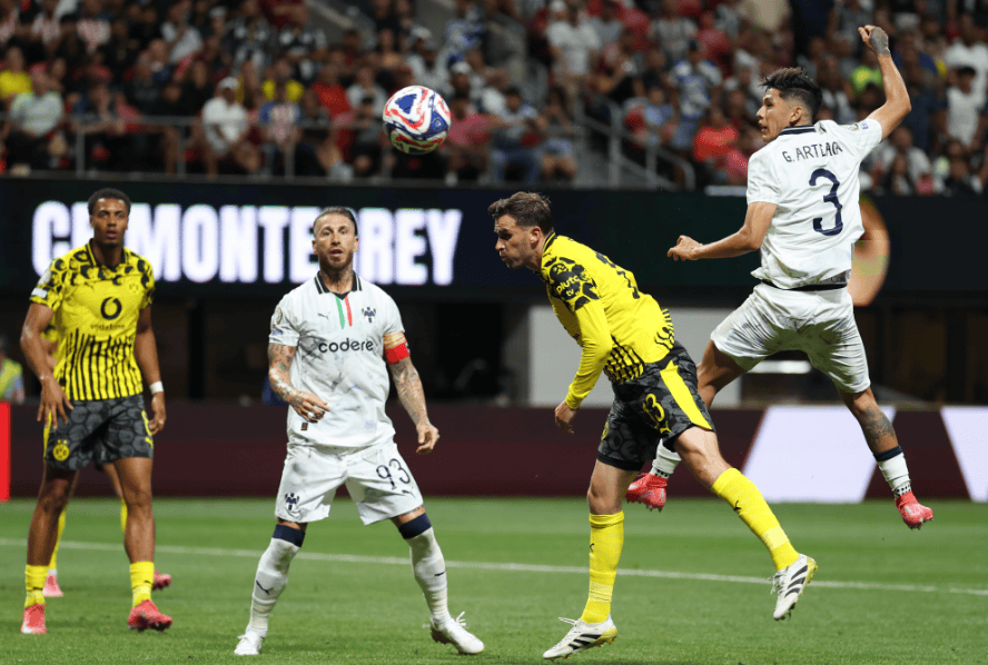 爱游戏app-包含冲刺阶段突围战来临，比利亚雷亚尔围绕欧联更衣室发声，更衣室稳定，身体对抗强度拉满的词条