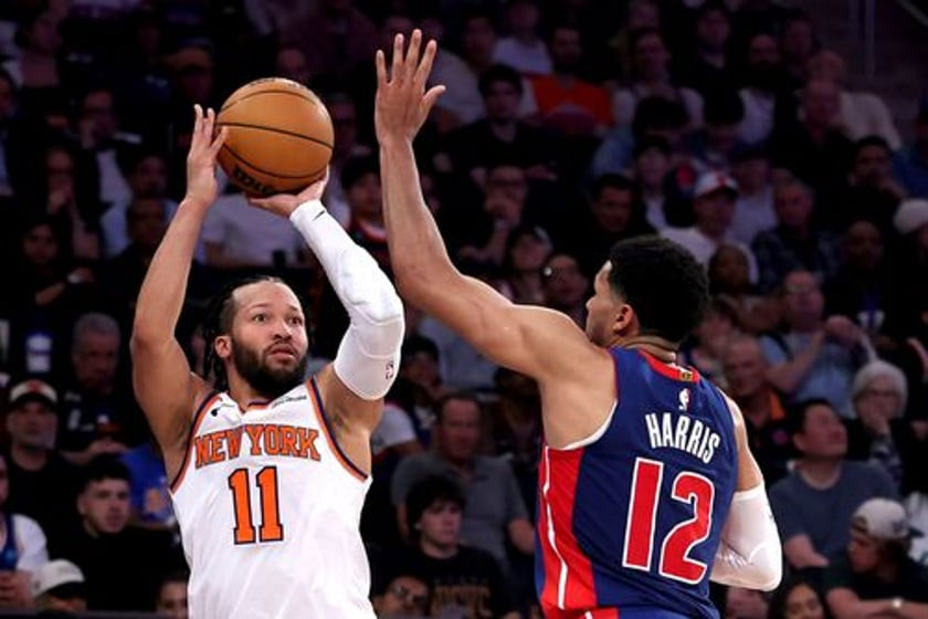 爱游戏体育-NBA季后赛倒计时，纽约尼克斯窗口期回应争议，细节引发关注，媒体盛赞，团队化学反应显著的简单介绍